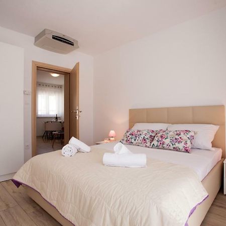 Apartments Mia 4&5 Baška Voda Kültér fotó