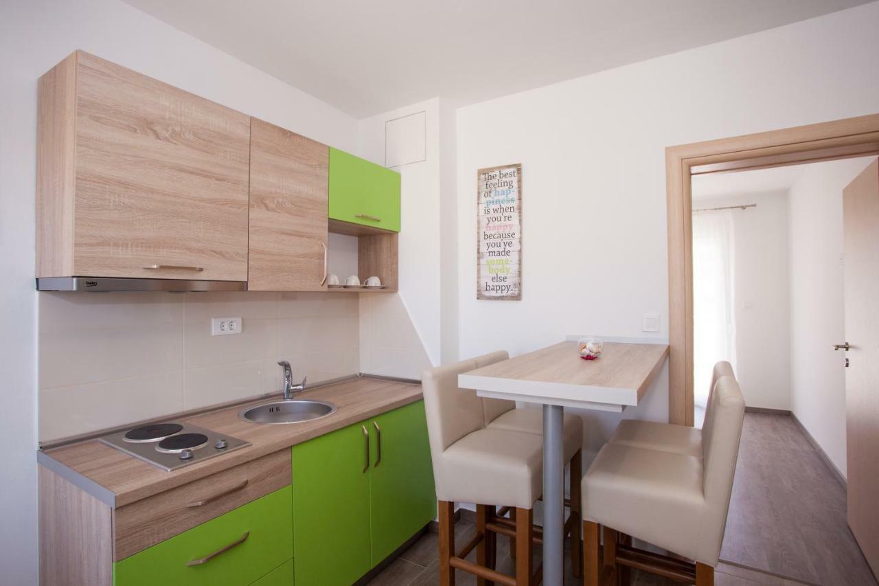 Apartments Mia 4&5 Baška Voda Kültér fotó