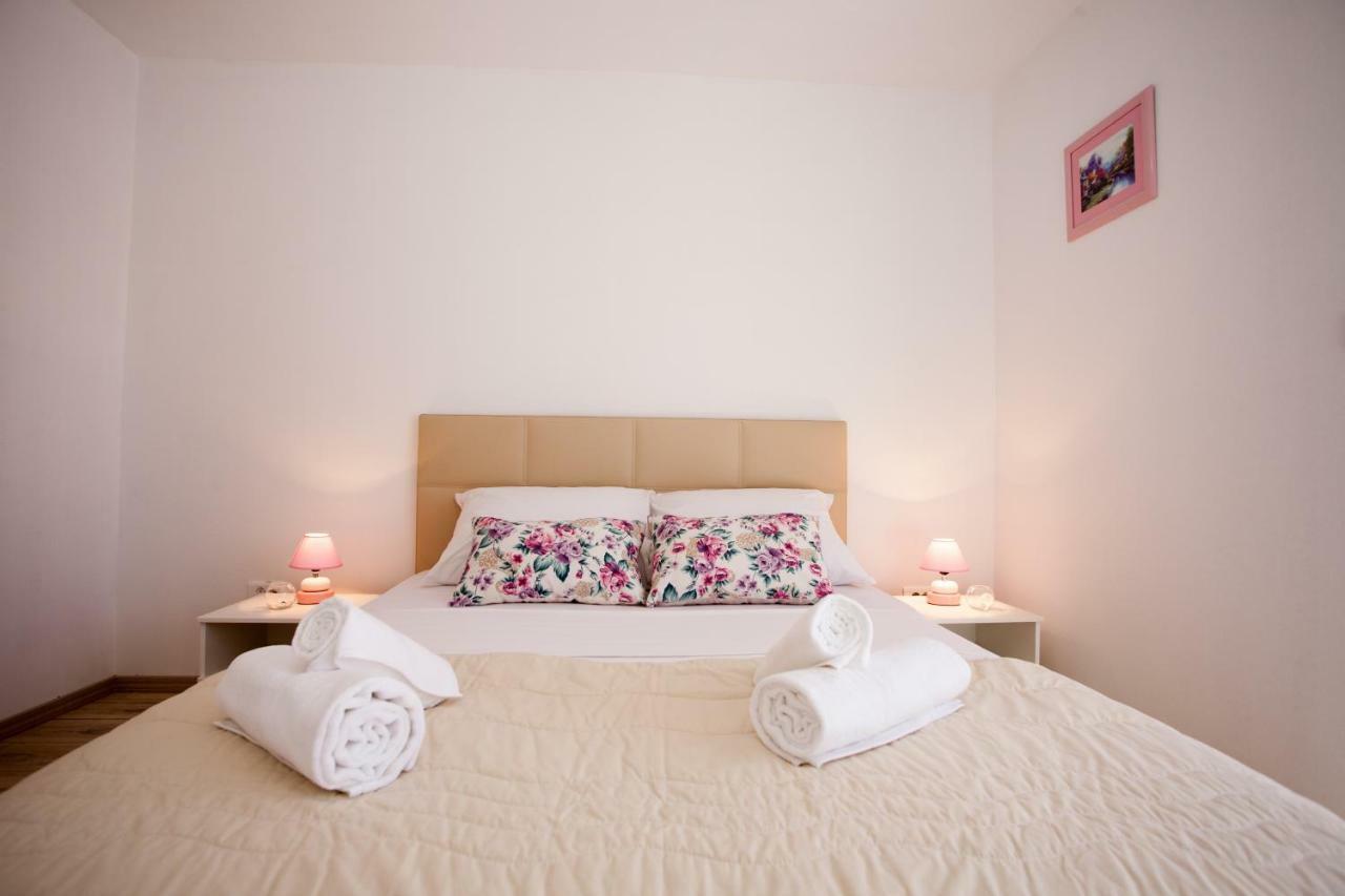 Apartments Mia 4&5 Baška Voda Kültér fotó
