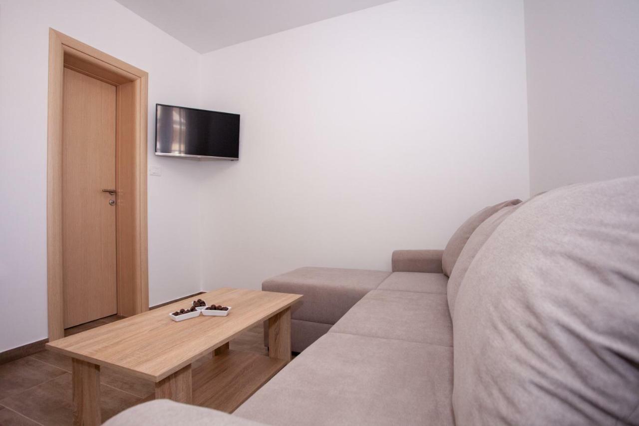 Apartments Mia 4&5 Baška Voda Kültér fotó