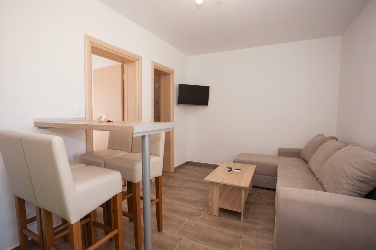 Apartments Mia 4&5 Baška Voda Kültér fotó